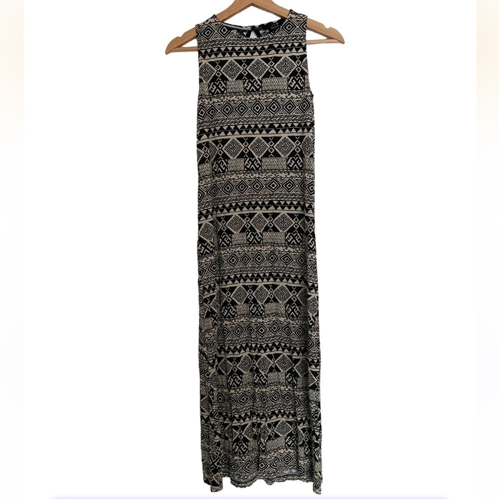 FOREVER 21 LONG PATTERNED DRESS WITH LACE DETAIL‎